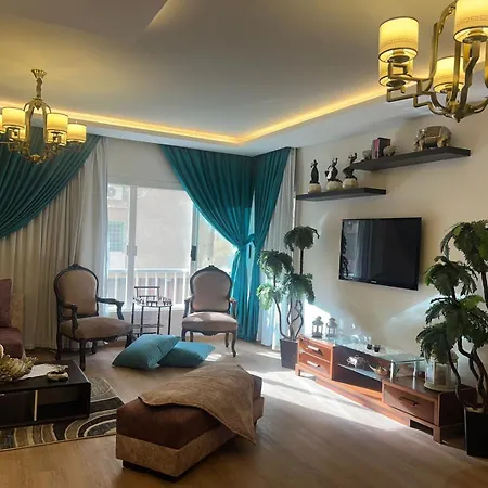 Luxury Flat Near City Stars Mallشقة غاية الفخامة جانب سيتي ستارز مول Kairo Exterior foto
