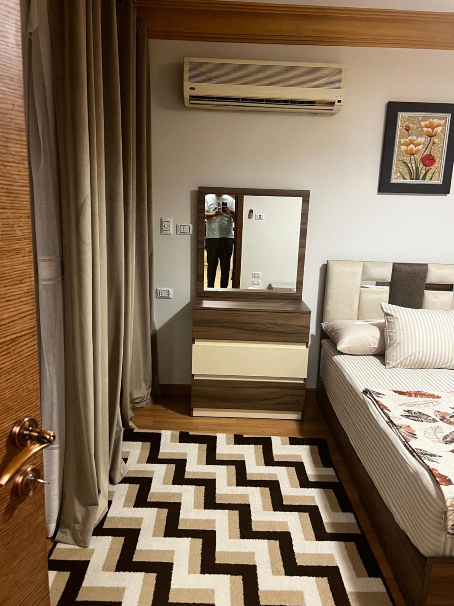 Luxury Flat Near Stars Mallشقة غاية الفخامة جانب سيتي ستارز مول Apartment *